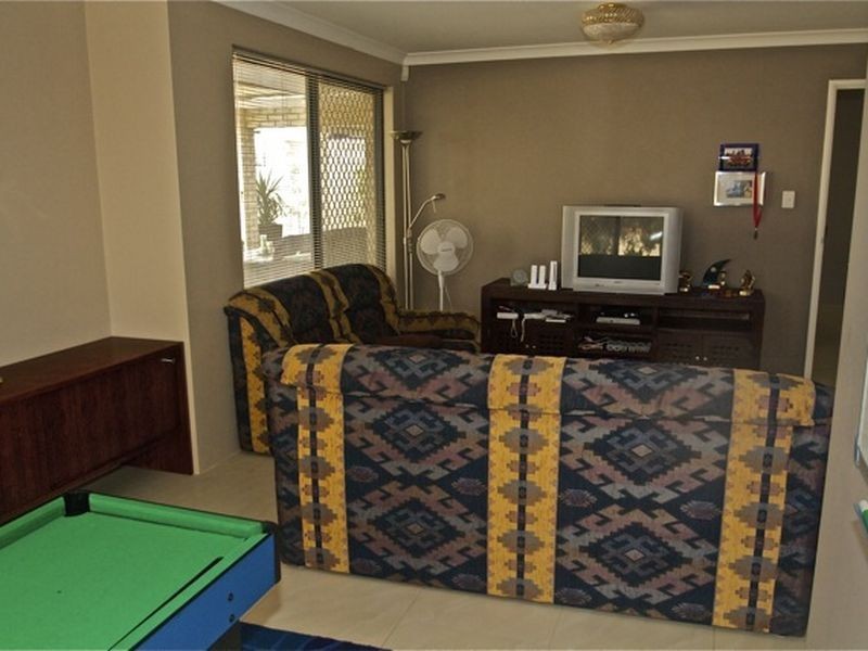 A/8 Lively Circle, Mirrabooka WA 6061