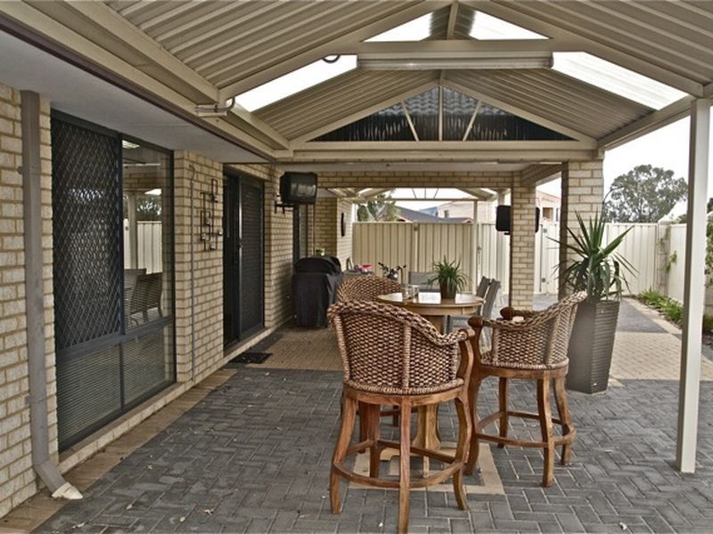 A/8 Lively Circle, Mirrabooka WA 6061