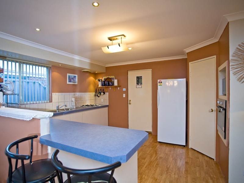 42 Cleveland Court, Marangaroo WA 6064