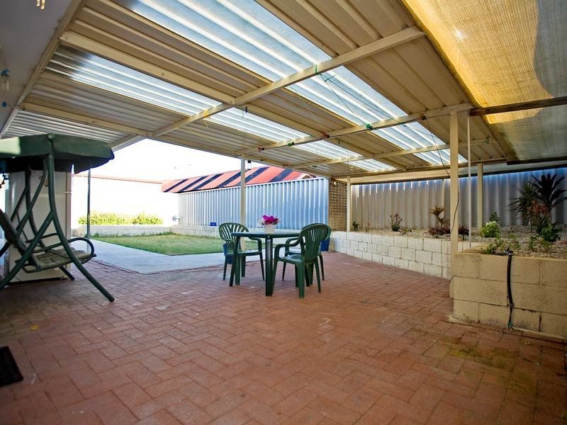 42 Cleveland Court, Marangaroo WA 6064