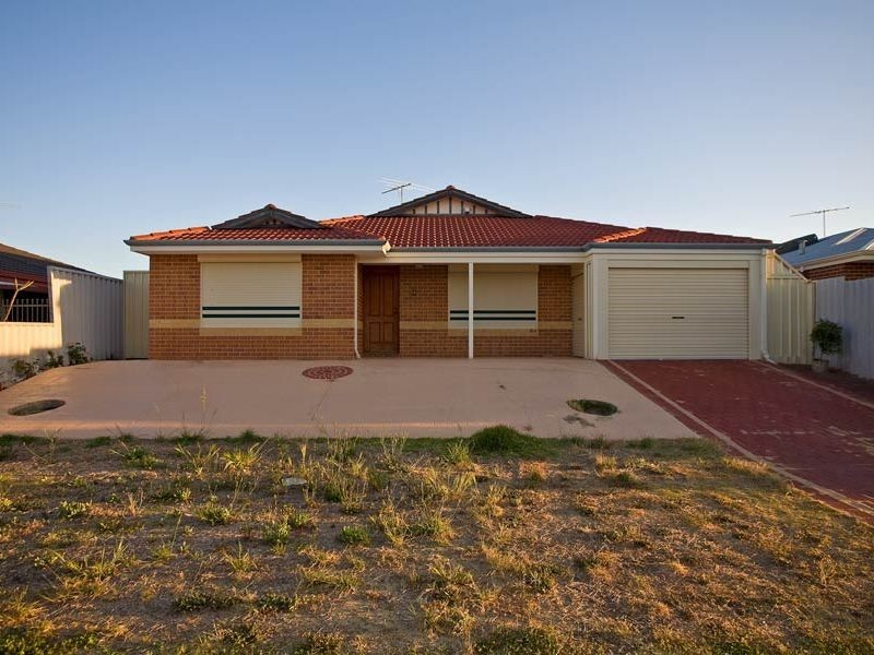 42 Cleveland Court, Marangaroo WA 6064