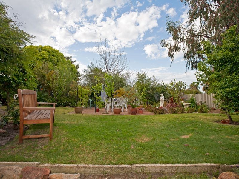 18 Ullswater Place, Balga WA 6061