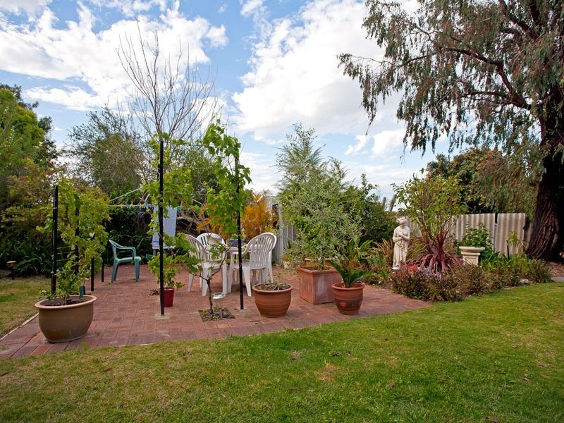 18 Ullswater Place, Balga WA 6061