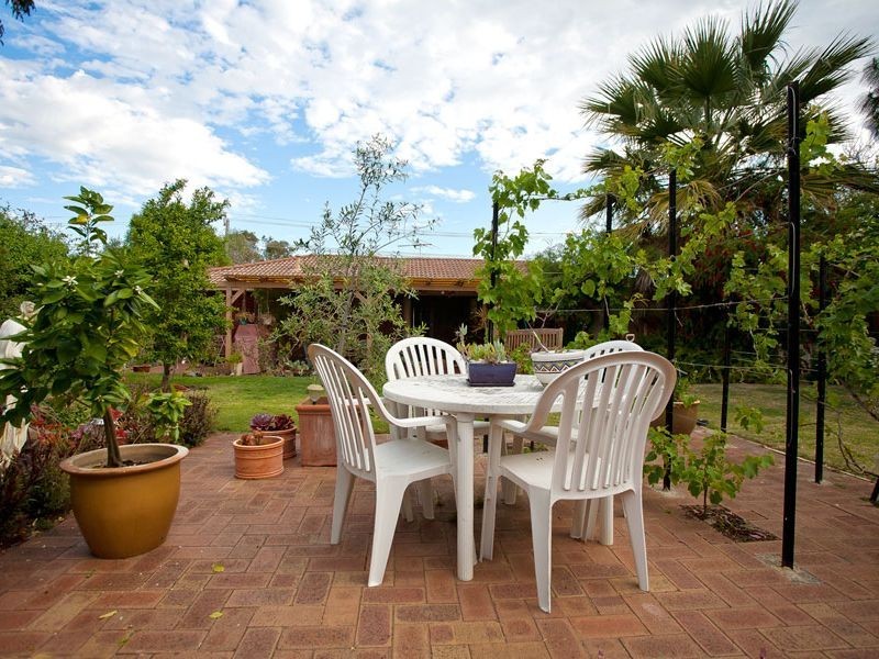 18 Ullswater Place, Balga WA 6061