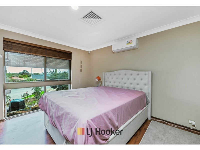 8 Barr Court, Thornlie WA 6108