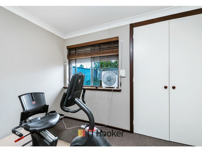 8 Barr Court, Thornlie WA 6108