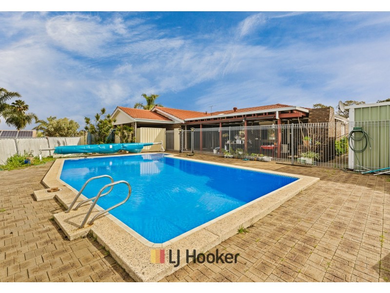 8 Barr Court, Thornlie WA 6108