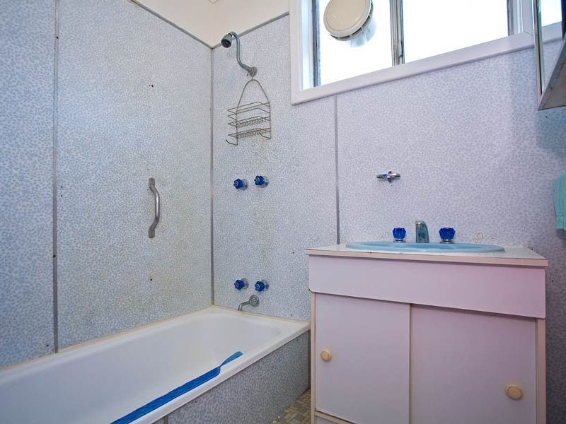 39 Sturtridge Road, Lockridge WA 6054