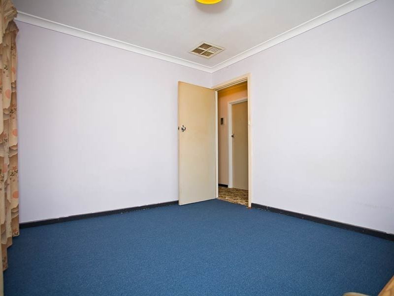 39 Sturtridge Road, Lockridge WA 6054