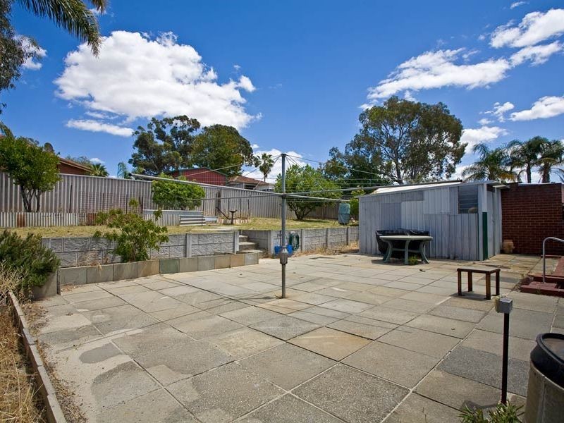 39 Sturtridge Road, Lockridge WA 6054