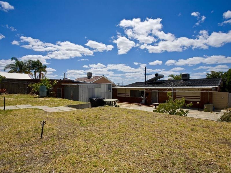 39 Sturtridge Road, Lockridge WA 6054