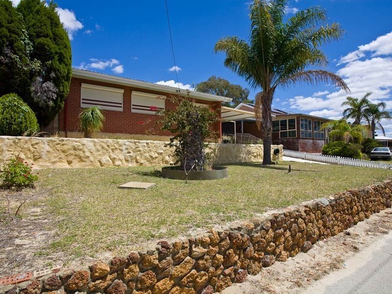 39 Sturtridge Road, Lockridge WA 6054