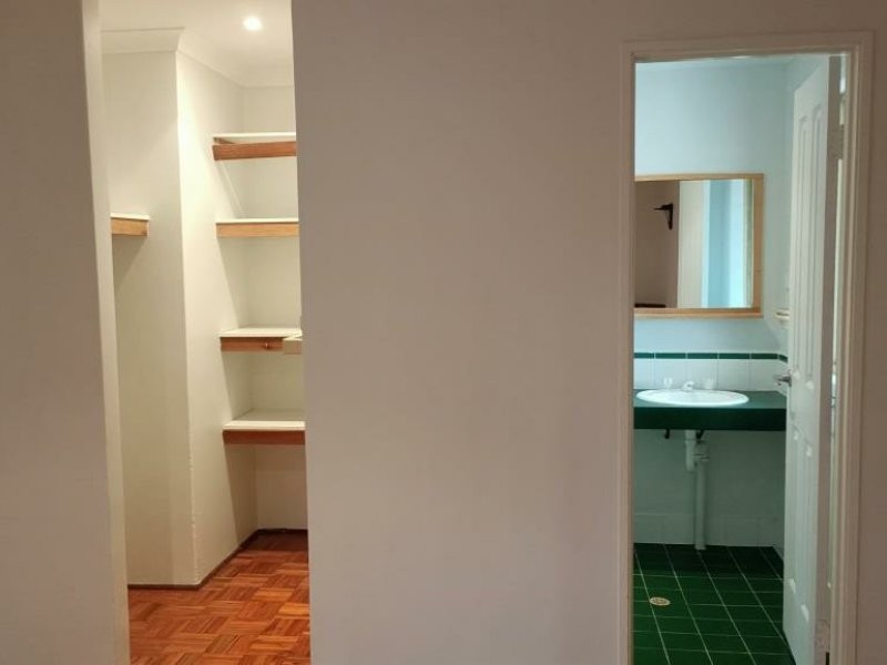 18 Yeates Lane, Stratton WA 6056