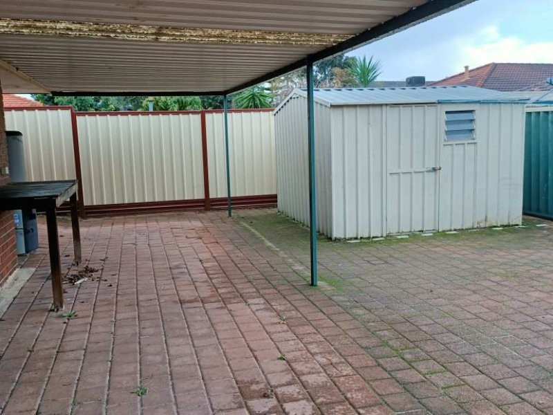 18 Yeates Lane, Stratton WA 6056