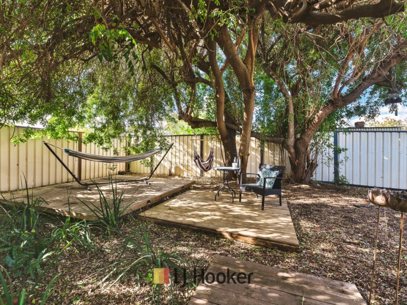 14 Hainsworth Ave, Girrawheen WA 6064