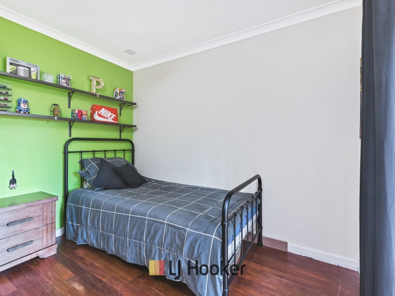 14 Hainsworth Ave, Girrawheen WA 6064