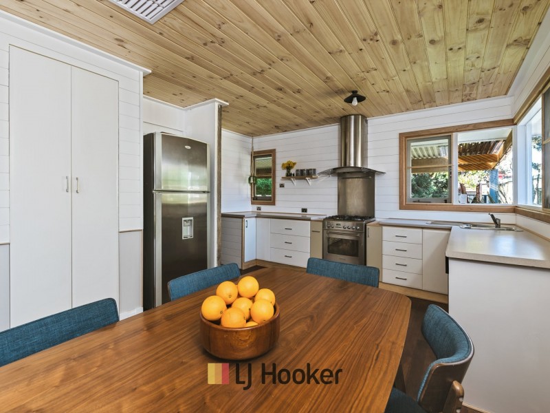 14 Hainsworth Ave, Girrawheen WA 6064