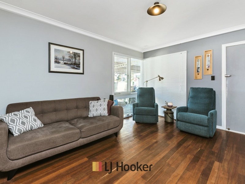 14 Hainsworth Ave, Girrawheen WA 6064