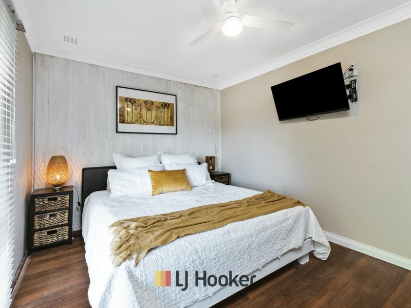 14 Hainsworth Ave, Girrawheen WA 6064