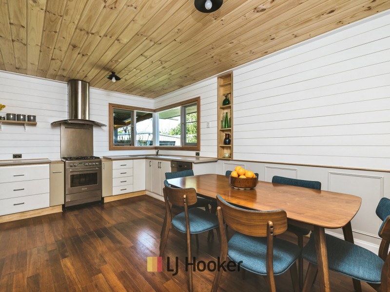 14 Hainsworth Ave, Girrawheen WA 6064