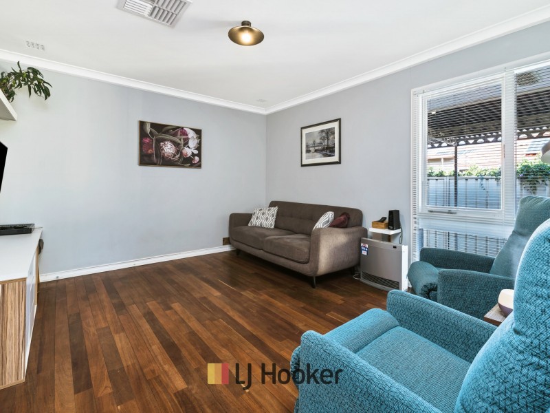 14 Hainsworth Ave, Girrawheen WA 6064