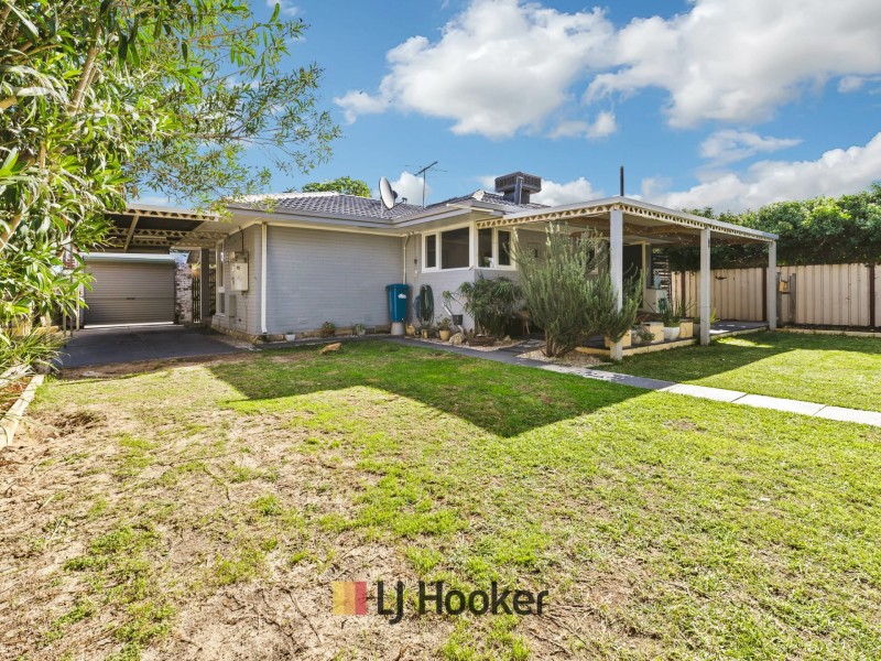 14 Hainsworth Ave, Girrawheen WA 6064
