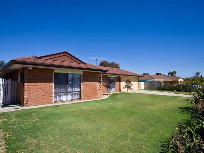 86 Highclere Bvd, Marangaroo WA 6064