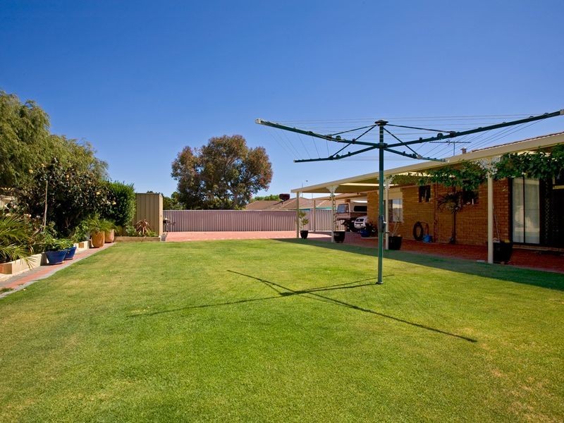 86 Highclere Bvd, Marangaroo WA 6064