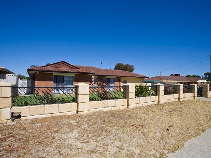86 Highclere Bvd, Marangaroo WA 6064