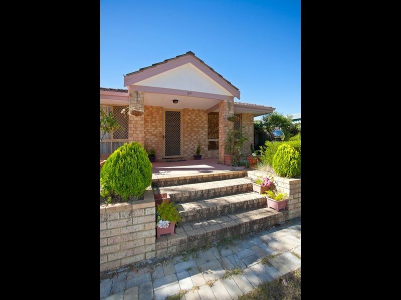 23 Enderby Court, Ballajura WA 6066
