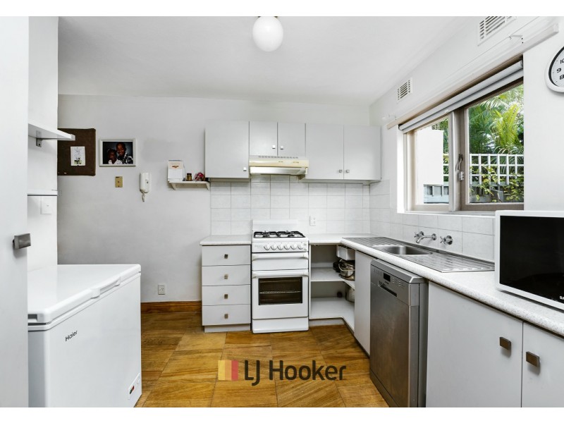 12/3 Derrington Crescent, Balga WA 6061