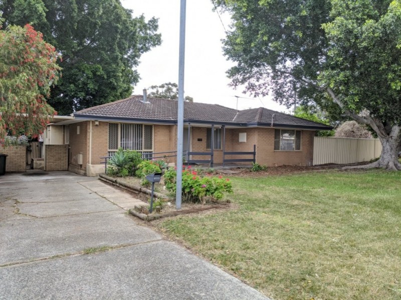 1 Pelham Way, Girrawheen WA 6064