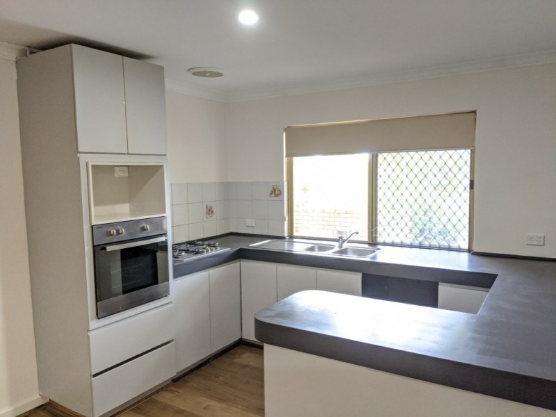 1 Pelham Way, Girrawheen WA 6064