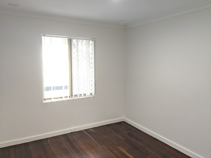 1 Pelham Way, Girrawheen WA 6064