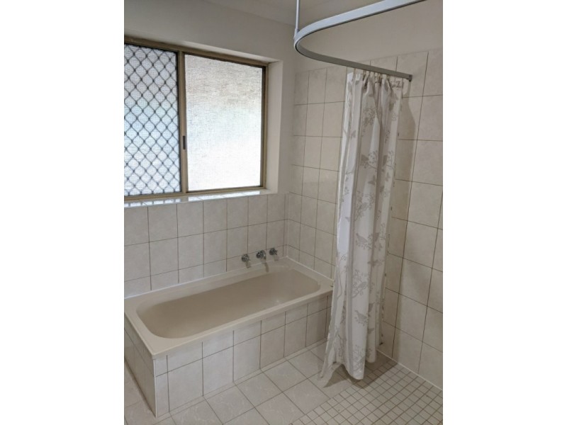 1 Pelham Way, Girrawheen WA 6064