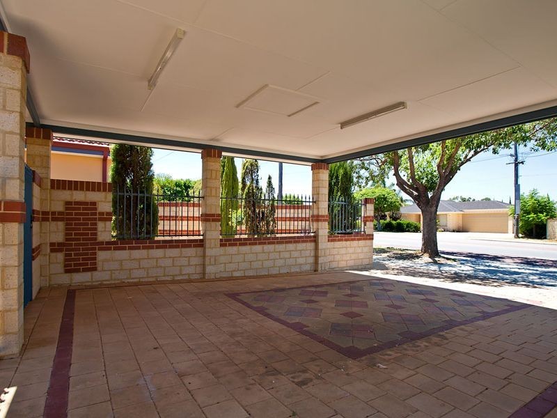 A/111 Ravenswood Drive, Westminster WA 6061