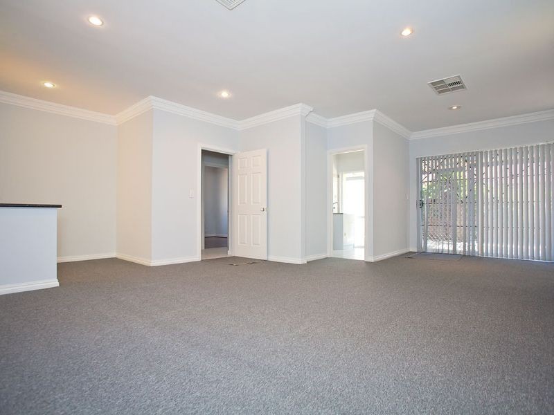 A/111 Ravenswood Drive, Westminster WA 6061