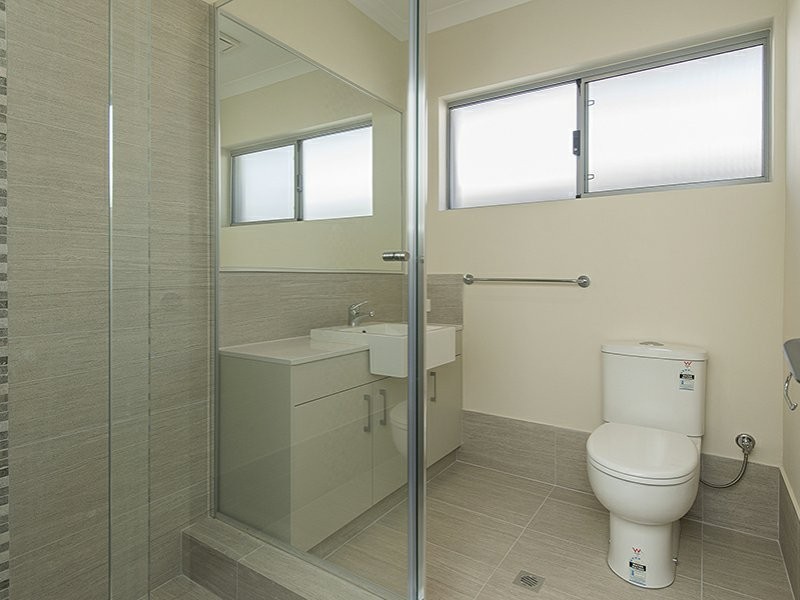 7/358 Hardey Rd, Cloverdale WA 6105