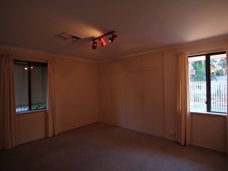 14 Siddeley Place, Dianella WA 6059