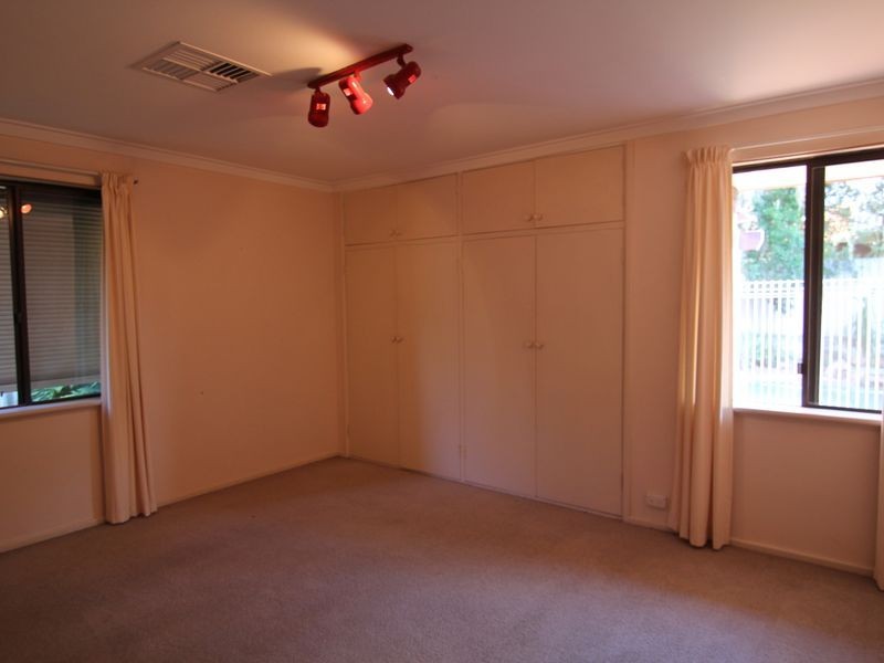 14 Siddeley Place, Dianella WA 6059