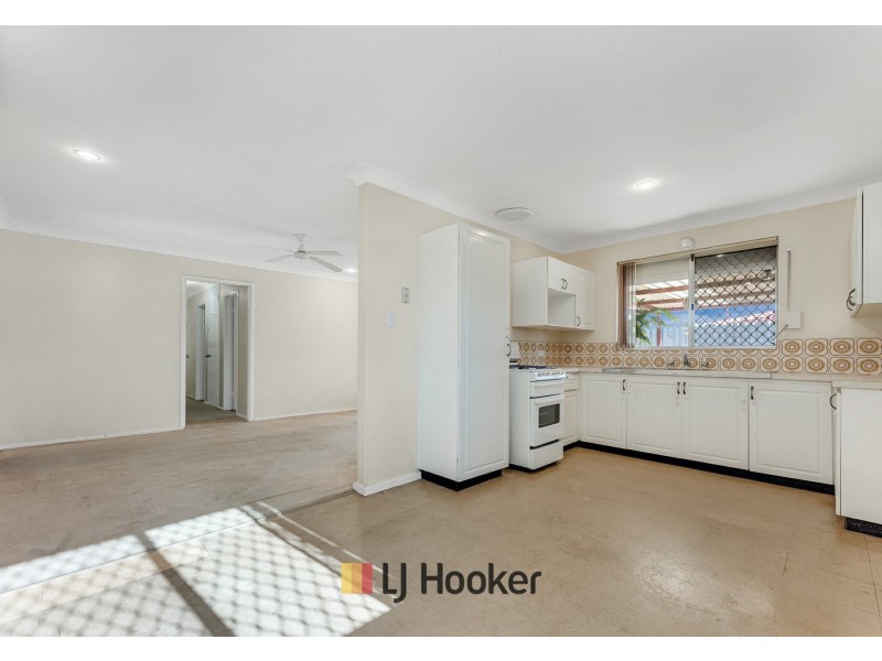 14 Girrawheen Ave, Girrawheen WA 6064