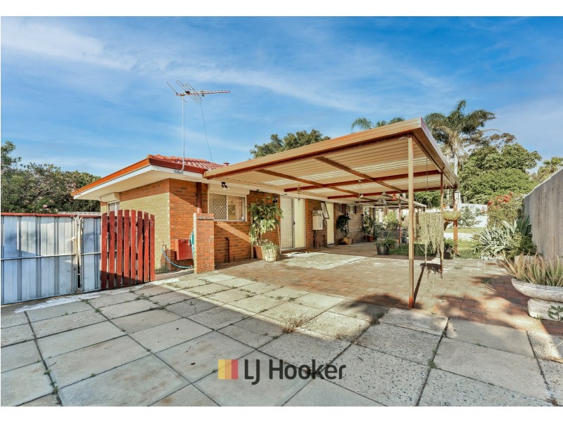 14 Girrawheen Ave, Girrawheen WA 6064