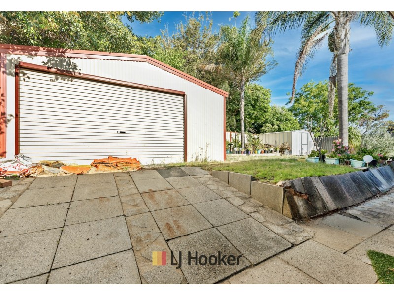 14 Girrawheen Ave, Girrawheen WA 6064