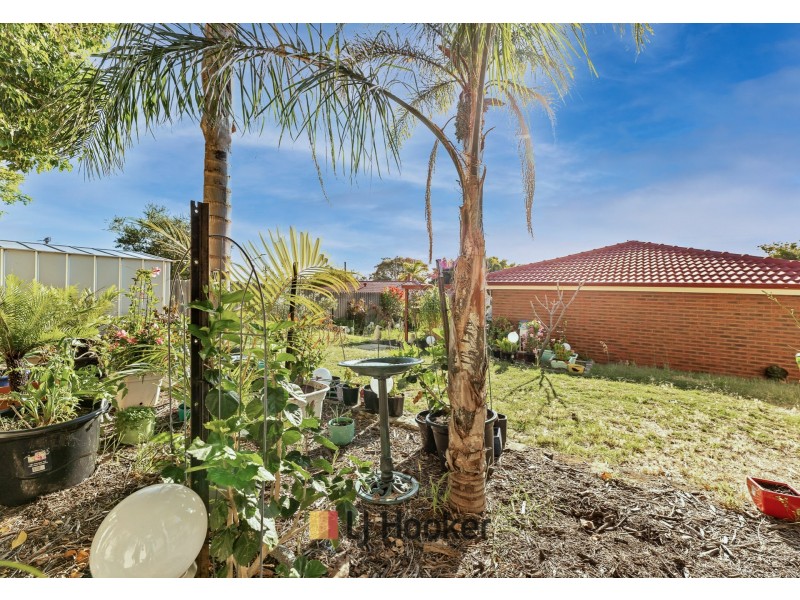 14 Girrawheen Ave, Girrawheen WA 6064