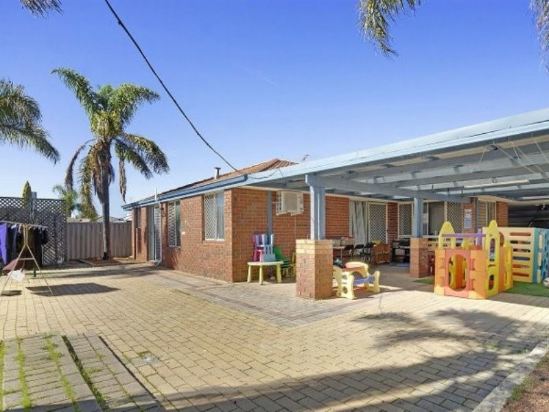 106 Guadalupe Drive, Ballajura WA 6066