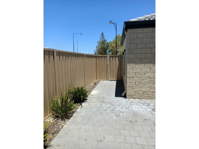 1A Glenkeen Street, Butler WA 6036