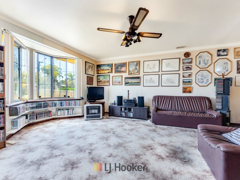 3 Pelham Way, Girrawheen WA 6064