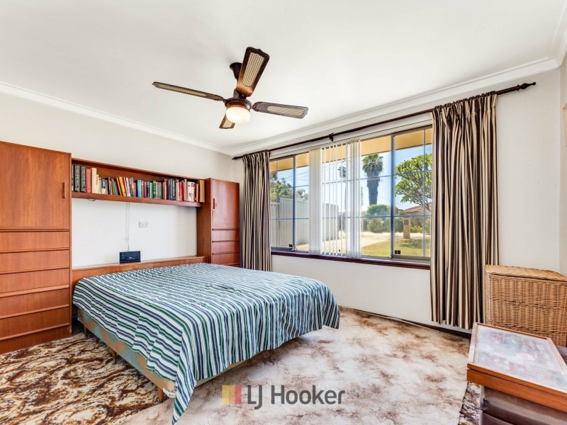 3 Pelham Way, Girrawheen WA 6064