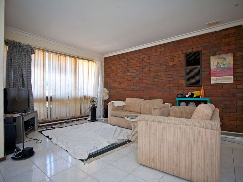 20 Denston Way, Girrawheen WA 6064