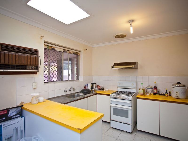 20 Denston Way, Girrawheen WA 6064